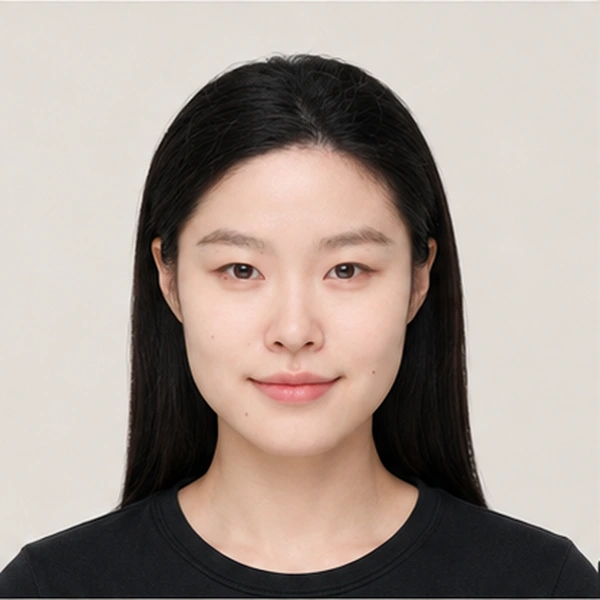 Xinyi Han, front-facing portrait